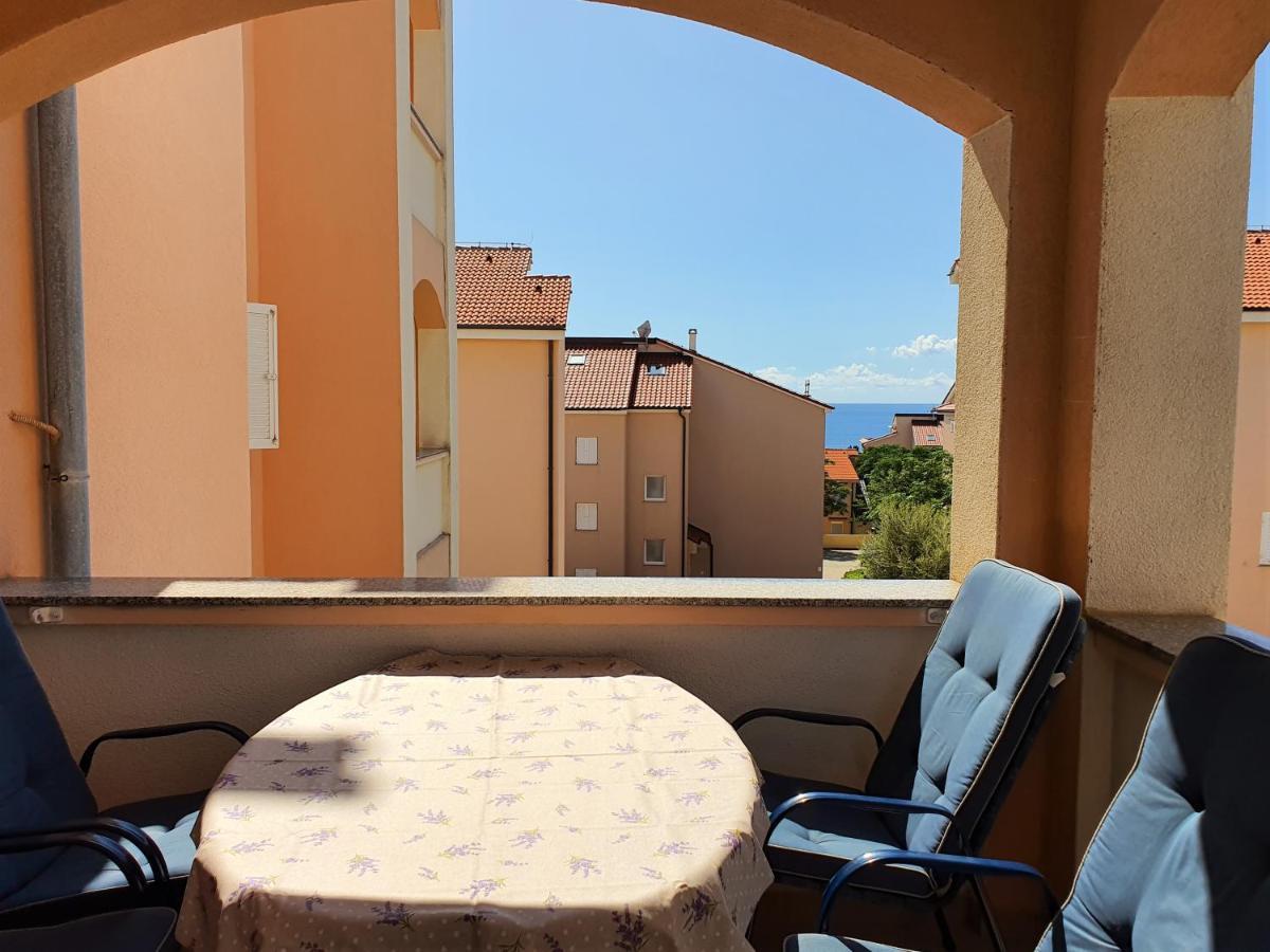 Apartments Coral Новаля Екстериор снимка